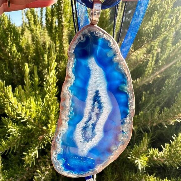 Vintage Blue Polished Genuine Geode Slab Necklace 16”-18” - Picture 2 of 11